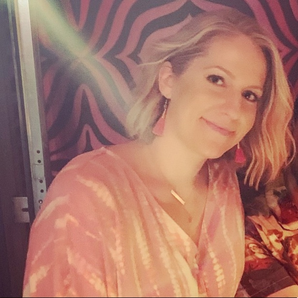 MEET YOUR POSHER, Brianna! 😁